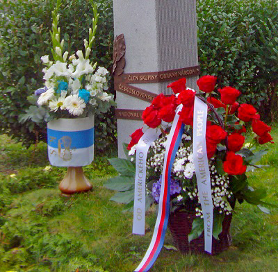 Památník Jaroslava Němce - Flowers from Prince Karel Schwarzenberg