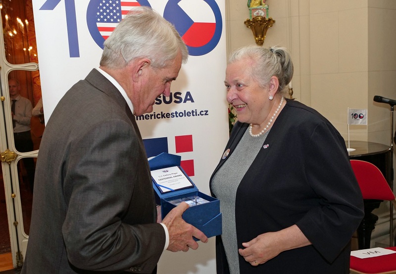 Ambassador King presents Centennial Award to Milada Polisenska, photo courtesy of US Embassy Prague